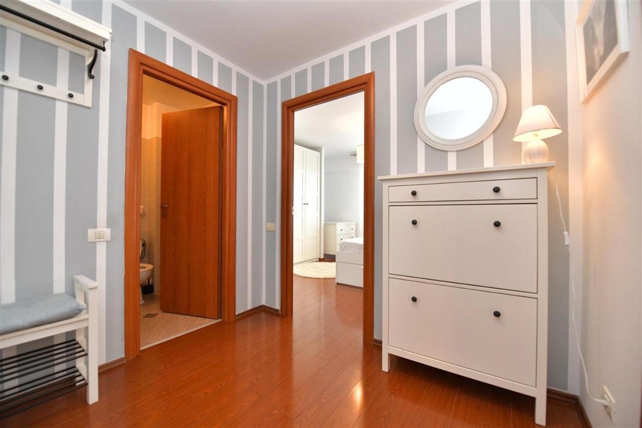 Apartament Lux 1 Mai Pod Bukares Bagian luar foto