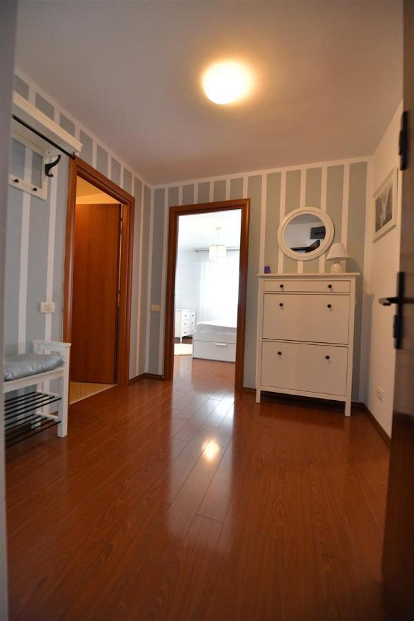 Apartament Lux 1 Mai Pod Bukares Bagian luar foto